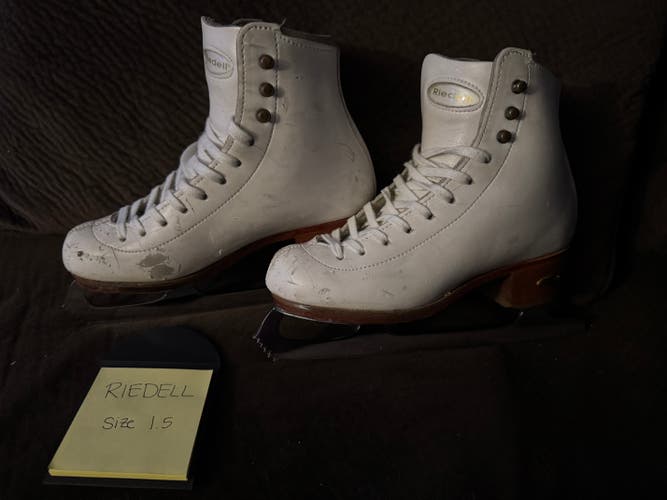 Riedell Figure Skates Junior 1.5 (Used)