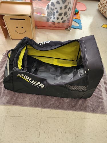 Bauer Innovation Center Hockey Wheeled Bag (Used)