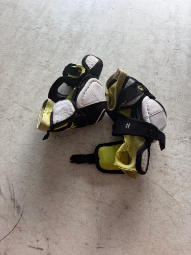 Junior Medium Warrior Alpha LX Pro Elbow Pads (Used)