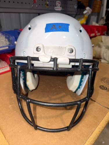 USED SCHUTT VENGEANCE PRO ADULT FOOTBALL HELMET - MEDIUM - WHITE METALLIC - REJECT