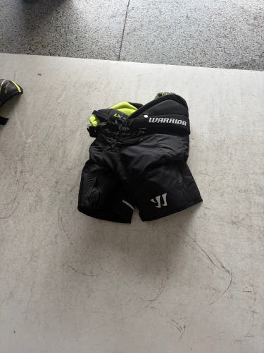 Junior Medium Warrior Alpha lx 20 Hockey Pants (Used)