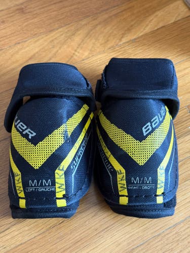 Youth Medium Bauer Supreme Elbow Pads (Used)