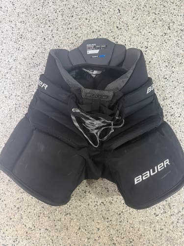 Intermediate Large 2024 Bauer Goalie Pant Shell Hockey Goalie Pants (Used)
