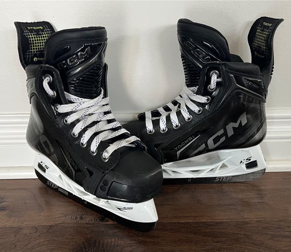 CCM Tacks XF Pro Hockey Skates Size 2 Regular (Used)
