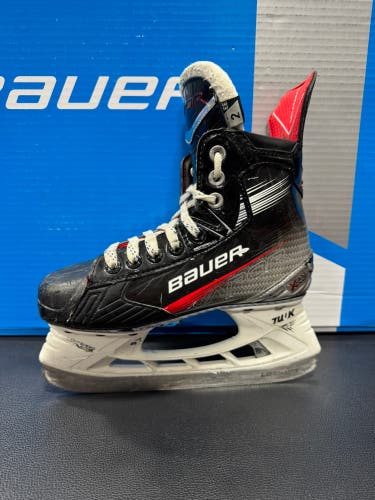 Bauer LTX Pro+ Hockey Skates Extra Wide Width Size 2 (Used)