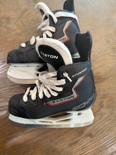 Easton Synergy EQ20 Hockey Skates Size 3 (Used)