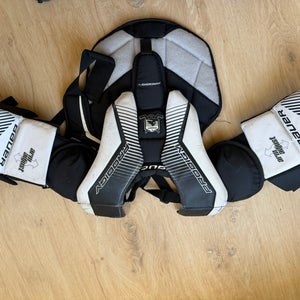 Small / Medium Bauer Prodigy Goalie Chest Protector (Used)