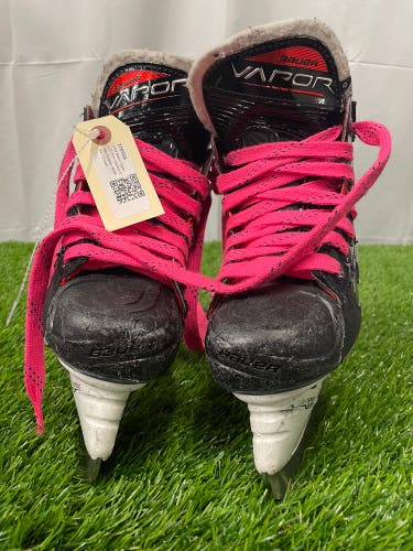 Junior Bauer Vapor XLTX Pro+ Hockey Skates Regular Width Size 1 (Used)