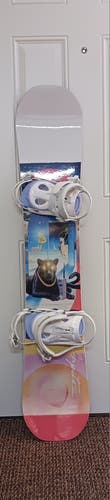CAPiTA Snowboard With Roxie Bindings 143 cm (like new)