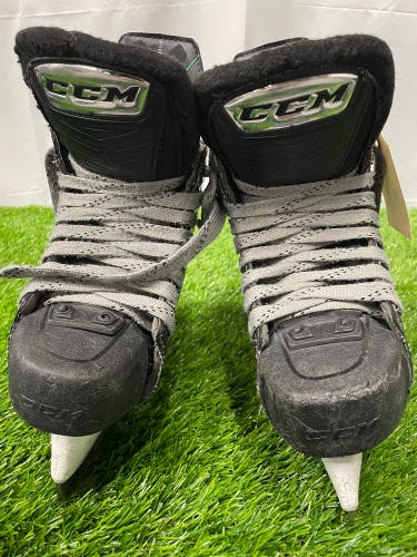 Junior CCM Ribcor Platinum (SMU) Hockey Skates Regular Width Size 2 (Used)