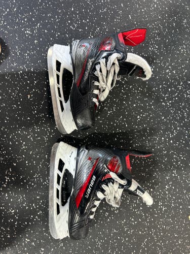 Bauer Vapor 5x Pro Hockey Skates Regular Width 13.5 (Used)