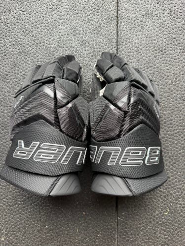 Bauer Vapor Flylite Gloves 14" (New)