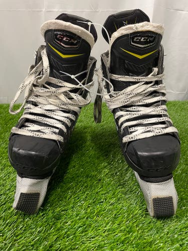Senior CCM Super Tacks Hockey Skates Regular Width Size 6.5 (Used)