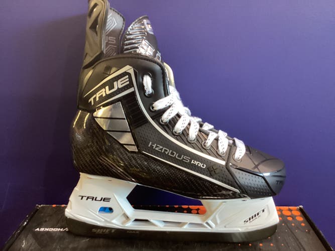 Black True HZRDUS Pro Hockey Skates Regular Width 7.5 (New)