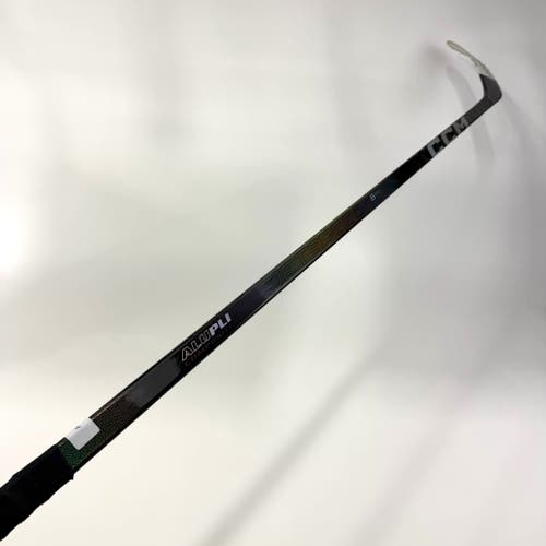 Used Right CCM Jetspeed FT8 Pro | 95 Flex P28M Curve Grip | AB437