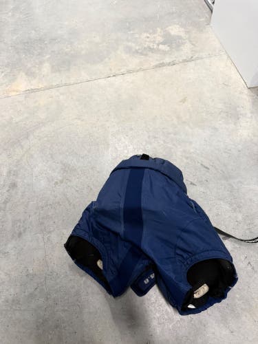 Junior Medium Itech HP 4.8 Hockey Goalie Pants (Used)