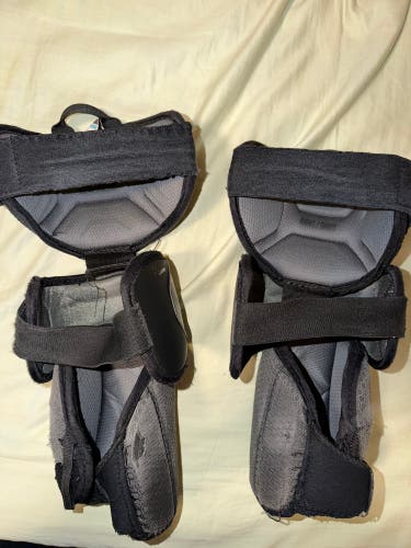 Bauer Pro (Used) knee guards