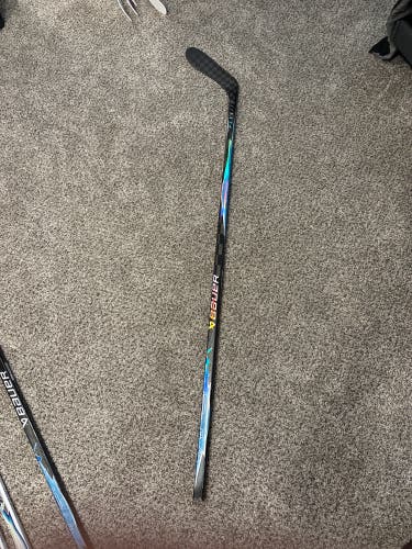 Senior Bauer Vapor Flylite Left Hand Hockey Stick P28 70 Flex (New)