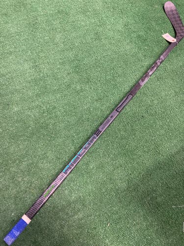 Junior CCM Ribcor Trigger 6 Pro Hockey Stick Right Handed P28 40 Flex (Used)