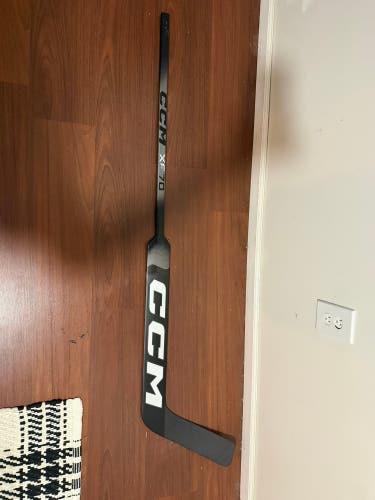 Intermediate CCM Axis XF70 Regular Goalie Stick 25" Paddle (Used)