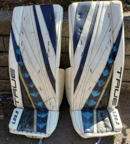 32" True L20.2 Goalie Leg Pads Pro Stock (Used)