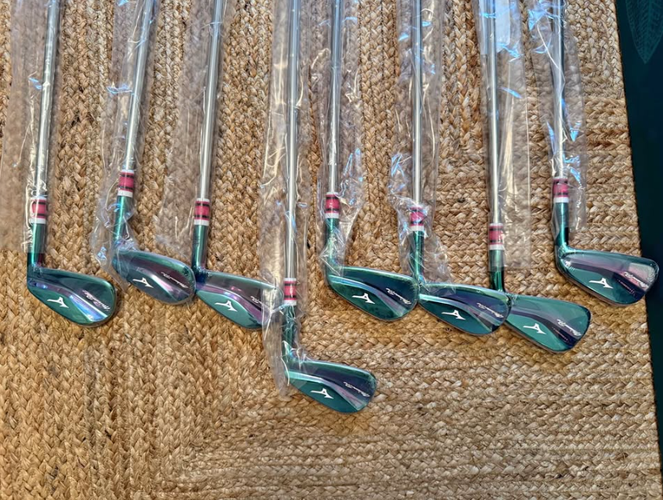 Mizuno Pro 241 Azalea Edition irons  (New)
