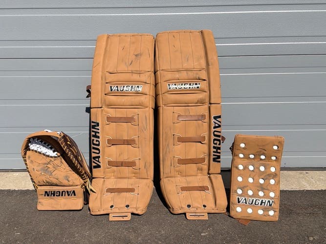 Vaughn Velocity V6 Goalie Full Set Regular (Used)