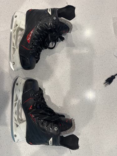 Black 2014 CCM RBZ Hockey Skates Regular Width Pro Stock 7.5 (Used)