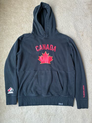 Black Men's Small Bauer Sweatshirt (Used)
