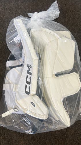 24 + 1"Jr CCM Phenom Goalie Leg Pads (New)