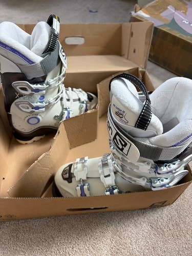 Women's Salomon All Mountain X Pro Ski Boots Soft Flex (Used-Good Condition)
