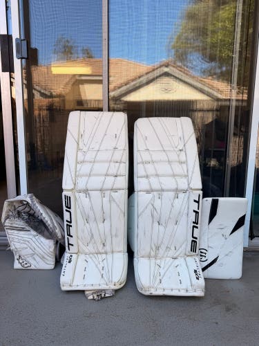 34" True 9X3 Regular Goalie Full Set (Used)