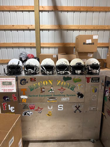 6 USED XENITH X2E+ YOUTH FOOTBALL HELMETS - LARGE - WHITE