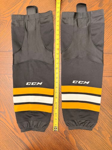 Boston Bruins Black Junior CCM Socks (Used) 24in