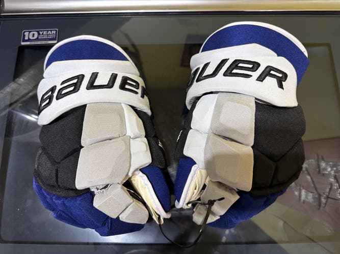 Tampa Bay Lightning Bauer Supreme Ultrasonic Gloves 14" (New) Mikael Sergachev