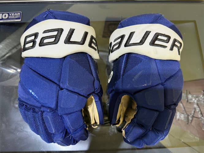 Tampa Bay Lightning Bauer Vapor Hyperlite Gloves 14" (Used) Archibald