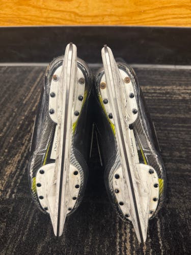 2018 Bauer Supreme 2S Pro Hockey Skates Size 5.5 (Used)
