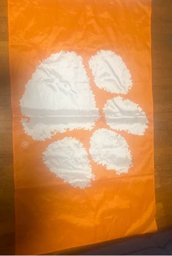 Clemson paw flag