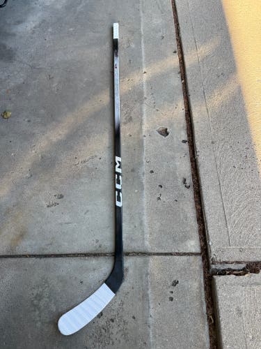 Senior CCM JetSpeed FT8 Pro Right Handed Hockey Stick P29 70 Flex (Used)