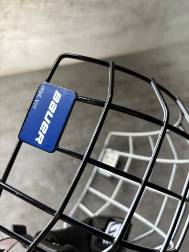 Medium Bauer ‘RBE VIII’ Oreo Full Cage