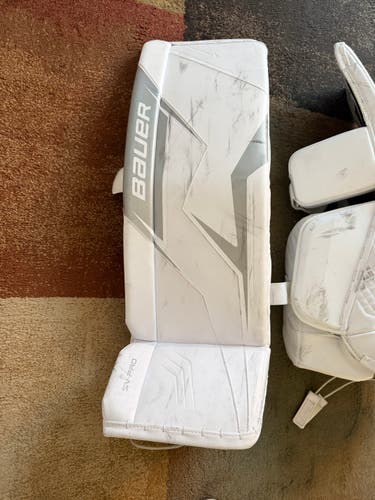 Large 2025 Bauer Sv-Pro Goalie Leg Pads (Used)