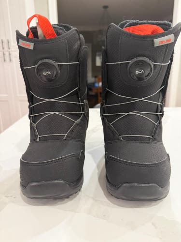 Unisex 4K (Toddler) Burton Zipline Boa Snowboard Boots (Used)