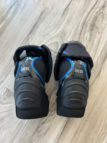 Senior Small Bauer Supreme One95 Elbow Pads (Used)