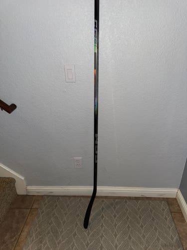 Intermediate CCM JetSpeed FT8 Pro Right Handed Hockey Stick P29 55 Flex (New)
