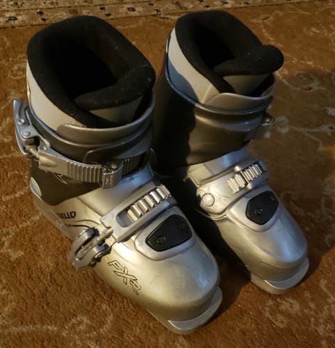 KIDS YOUTH 19.0 (YOUTH 1) SKI BOOTS DALBELLO FXR 2*USED* WASHED & CLEANED
