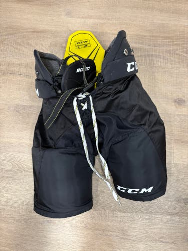 Junior Large CCM Tacks 9060 Hockey Pants (Used)