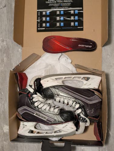 Bauer Vapor X Shift Hockey Skates Regular Width Size 5 (Used)
