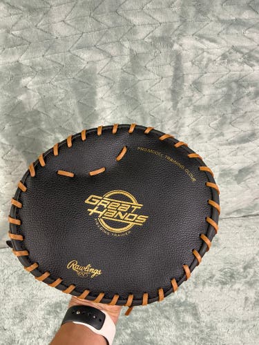 Black Rawlings Great Hands RH Outfield Baseball Glove 31" (Used)
