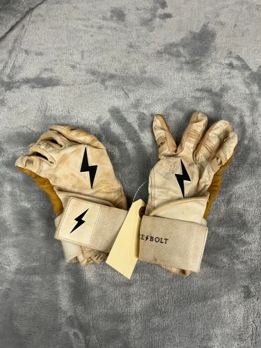 White Medium Bruce Bolt Bader Batting Gloves (Used)