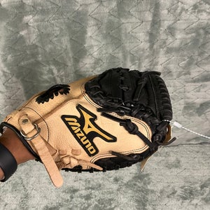 Black Mizuno Prospect Power Close RH Catcher's Baseball Glove 32.5" (Used)